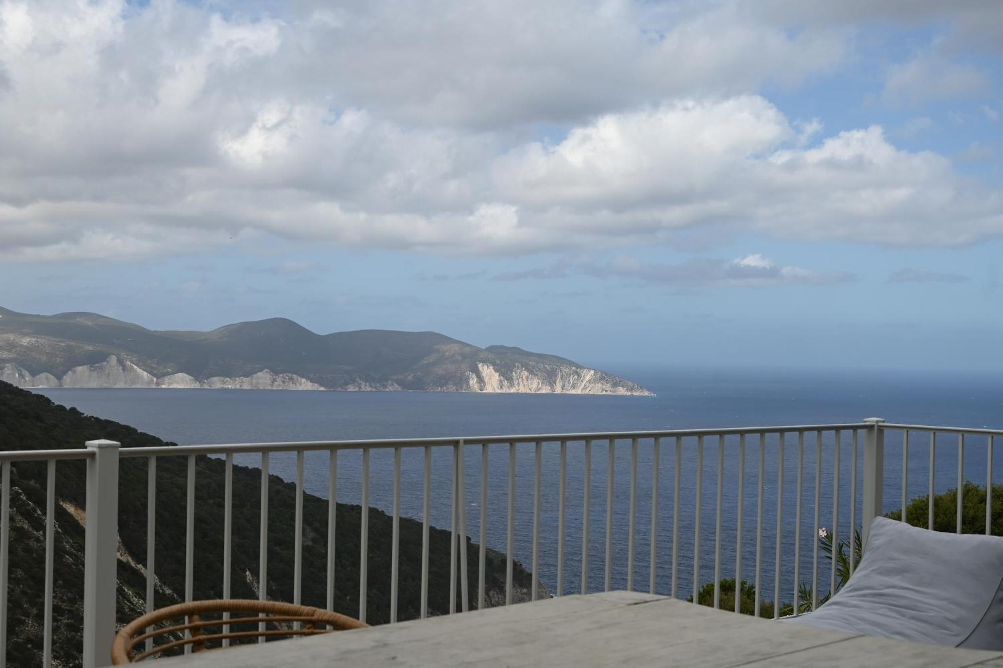 Myrtos Bay Apartments Anomeriá Exterior foto